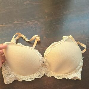 Smart & Sexy Padded Underwire Bra Beige/Nude Size 36C with Lace Trim